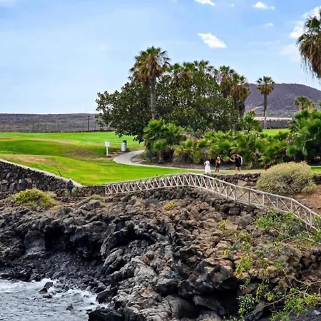 House Helen Golf Apartman *