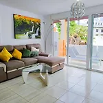 House Helen Golf דירה *