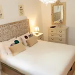 House Helen Golf דירה