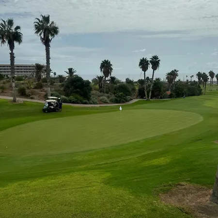 House Helen Golf
