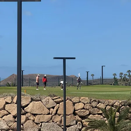 House Helen Golf *